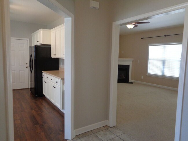 Building Photo - Kernersville Location-3 Bedroom House