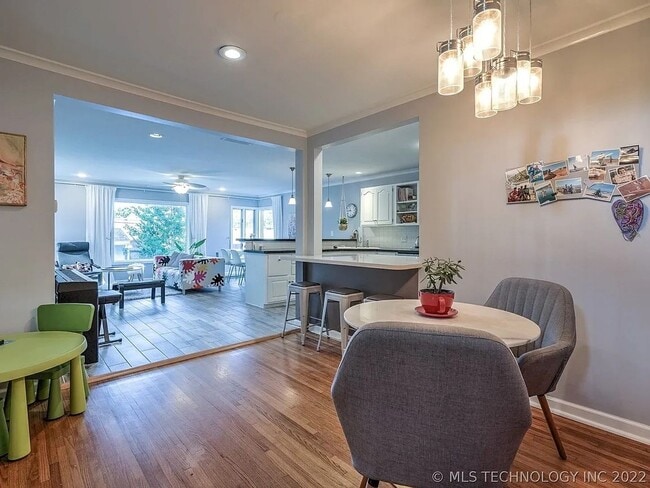 Building Photo - Midtown home for rent, 5 bed 3 full baths