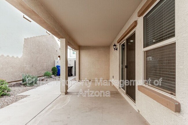 Building Photo - 1423 N Balboa