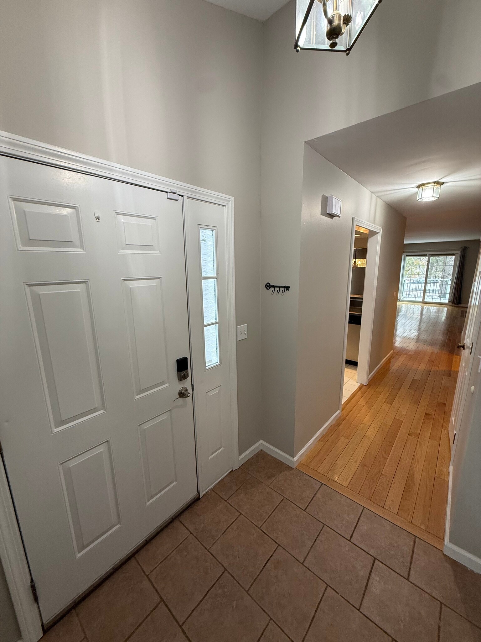 Building Photo - 791 Long Hill Rd