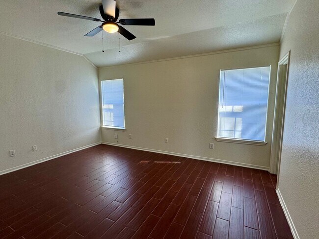 Building Photo - 205 Janelle Dr