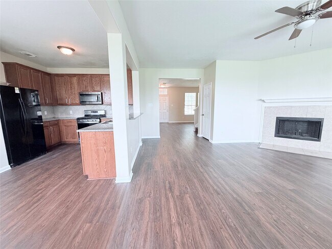 Building Photo - 7403 Bering Landing Dr