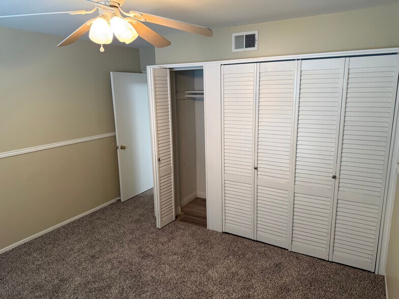 Secondary Bedroom with large closet - 1441 Prospect Ave