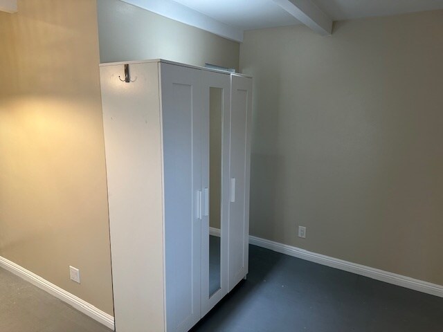 Building Photo - 222 Gull St