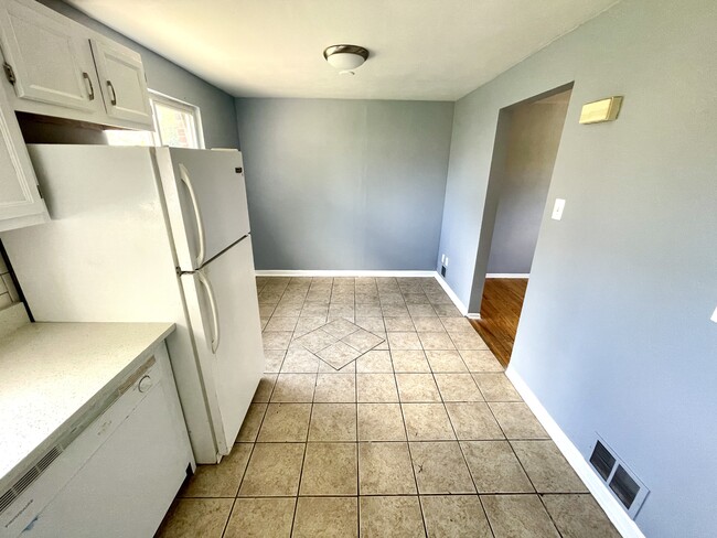 Building Photo - 440 Brierly Ln