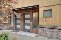Building Photo - 3300 NE 65th St