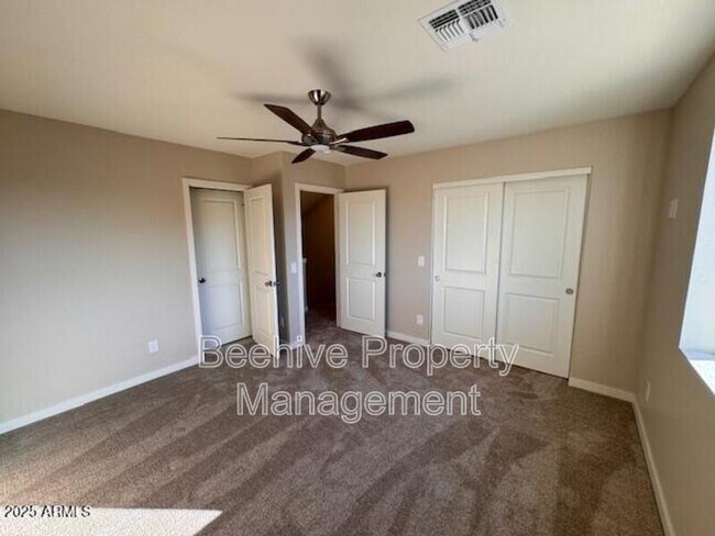 Building Photo - 523 S Pasadena