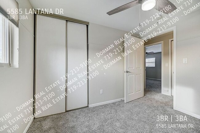 Building Photo - 5585 Lantana Dr