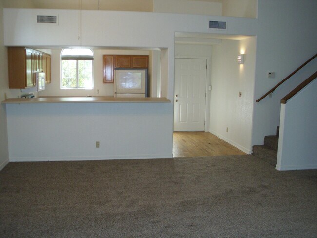 Building Photo - 2200 S Linmar Ct