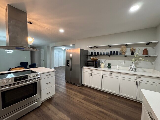 Building Photo - 137 Cherokee Trail