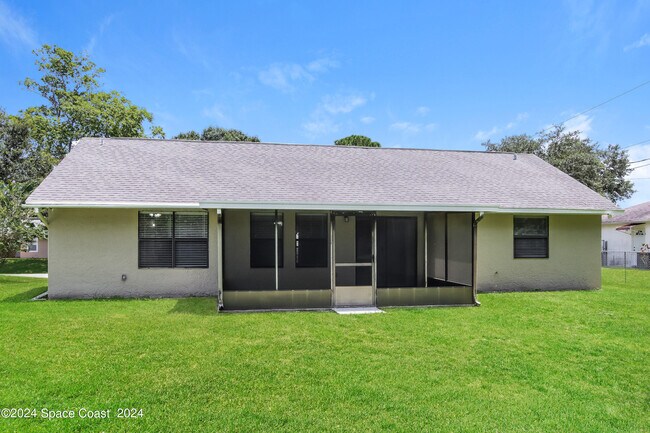 Building Photo - 1388 Tilberg Ave NW