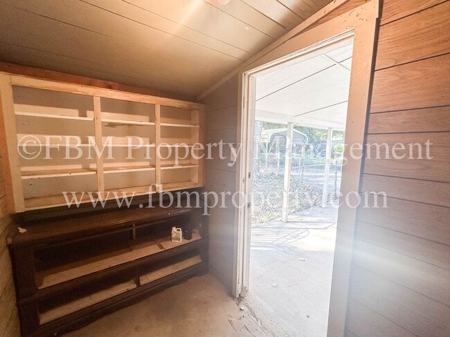 Building Photo - 105 Sunset Cir