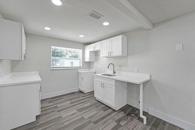 Building Photo - 8229 NW 1st Pl