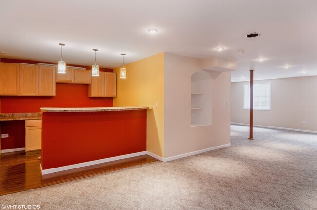 Building Photo - 285 Seaton Ct