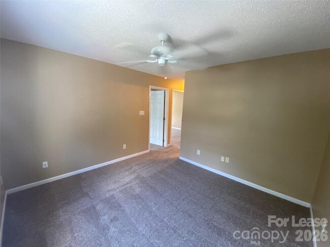 Building Photo - 5422 Waverly Lynn Ln