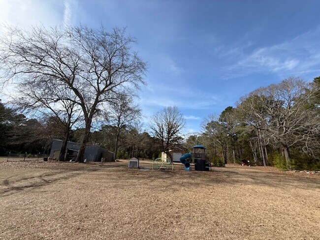 Building Photo - $500 OFF move in SPECIAL!  Room to Roam