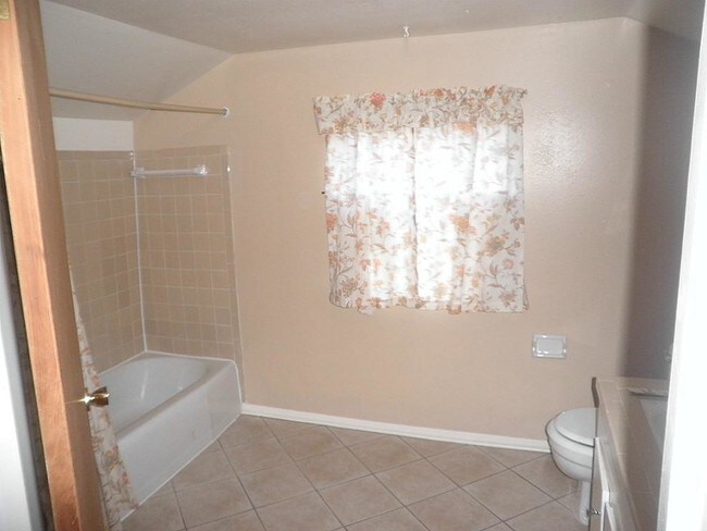 Building Photo - 1931 Ganyard Dr