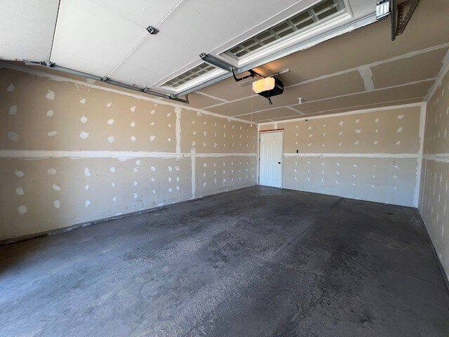 Building Photo - 4131 Winfield St