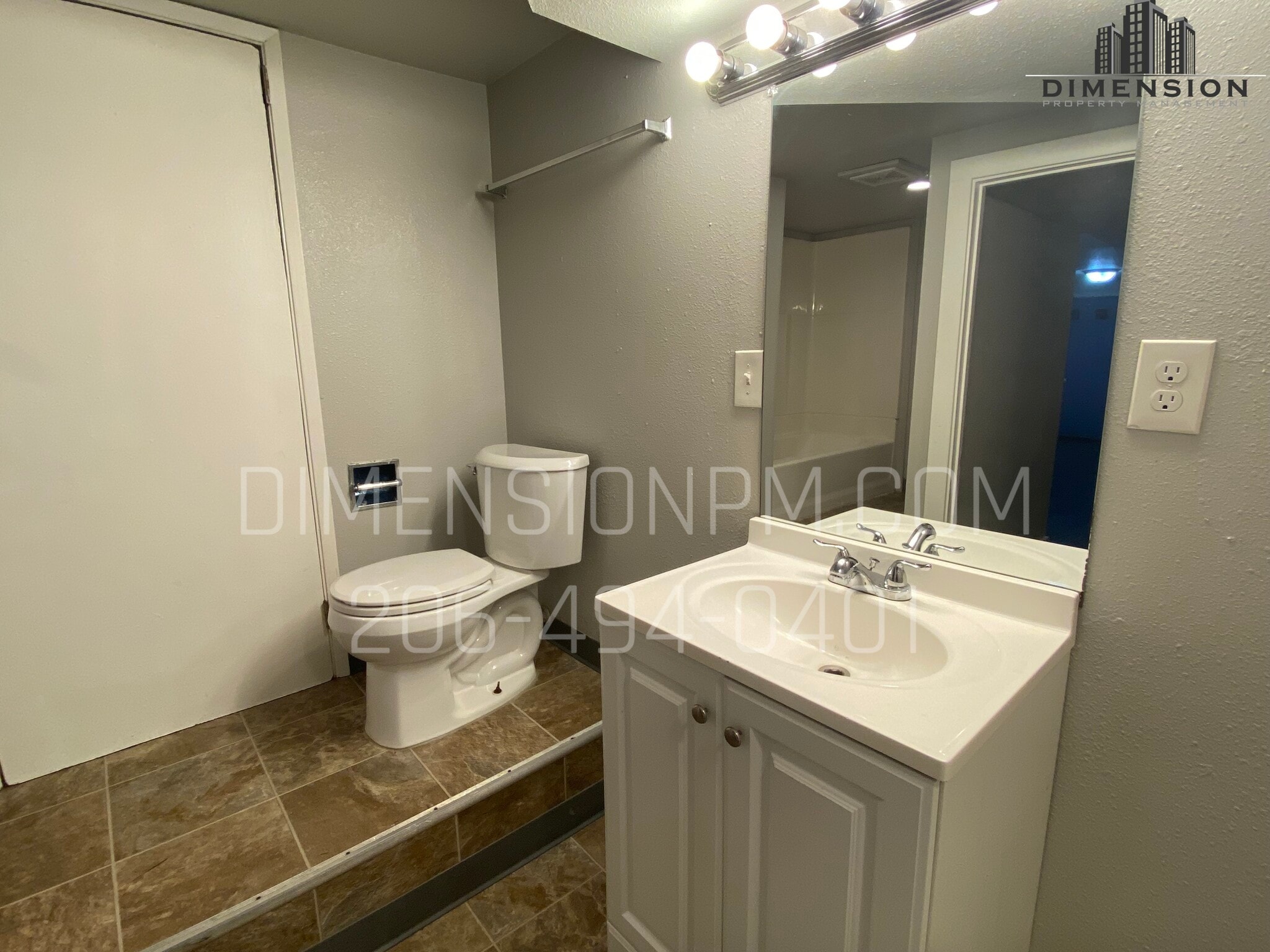 Building Photo - 825 S 176th St