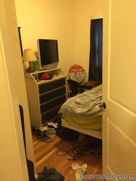 Building Photo - 23 Washburn St