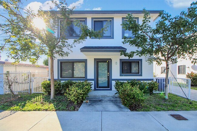 Building Photo - 21226 SW 119th Ave