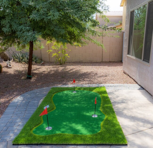 Building Photo - 1541 E Peregrine Trail