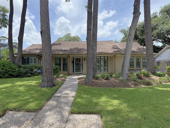 Primary Photo - 5007 Shady Nook Ct
