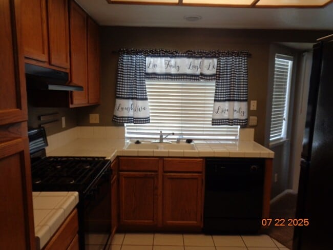 Building Photo - Cute single story home on cul-de-sac stree...