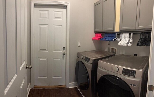 Building Photo - 148 Crab Apple Ave