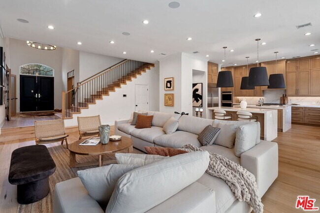 Building Photo - 280 Homewood Rd