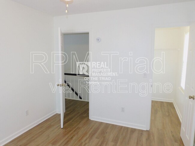 Building Photo - 3407 Park Hill Dr