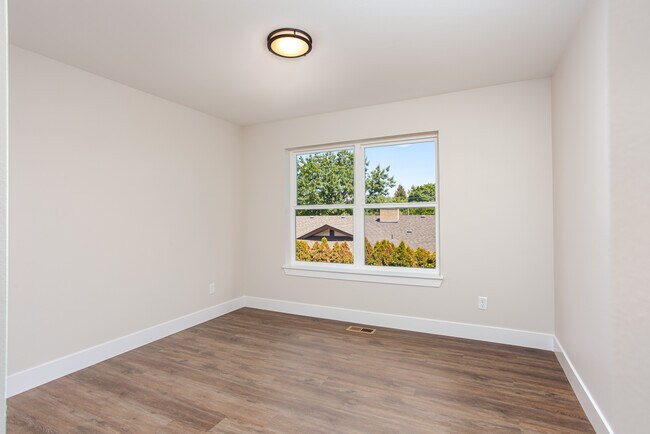 Bedroom #2 - 1205 Fuller St