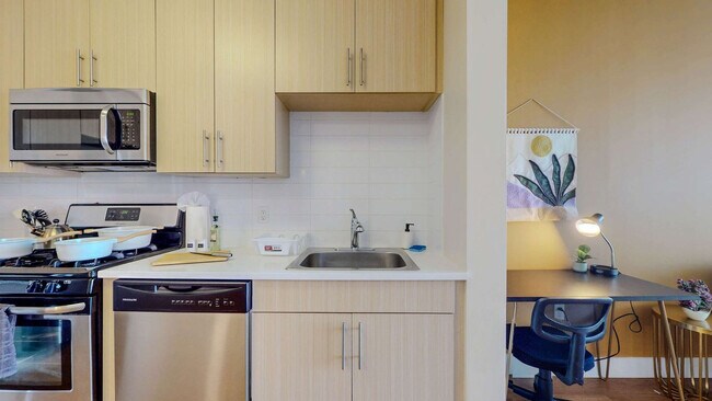 Building Photo - 545 Bedford St