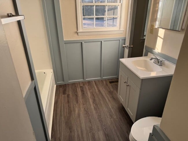 Building Photo - 303 Tall Pine Road