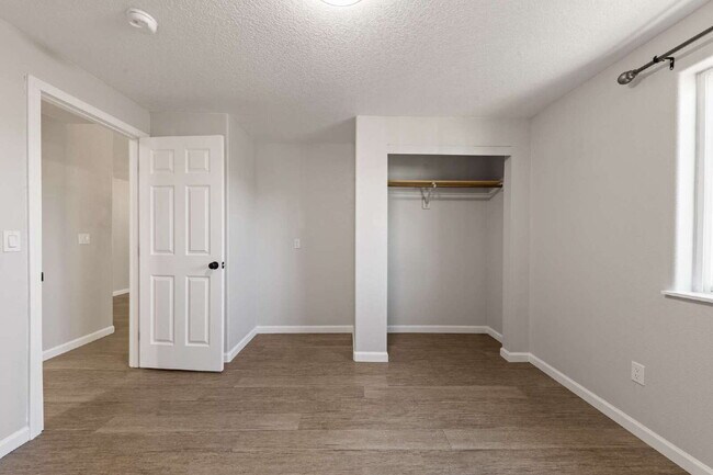 Building Photo - Updated 3 bedroom home with garage