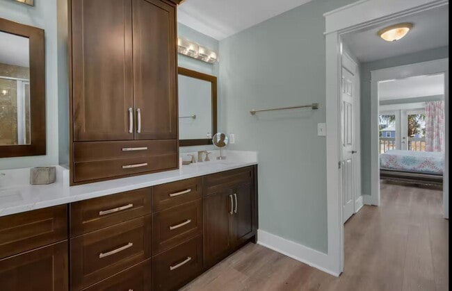 Building Photo - 68 Cobia St
