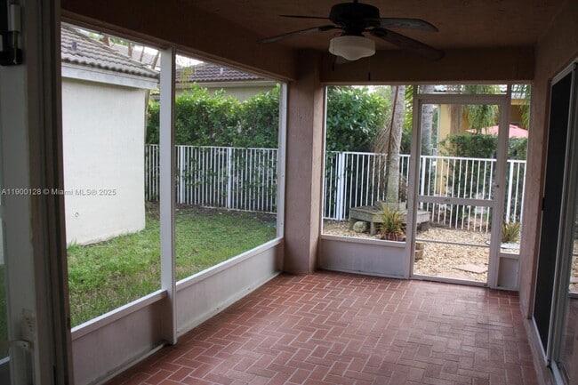 Building Photo - 1084 Golden Cane Dr