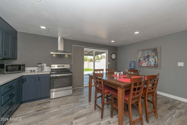 Building Photo - 13052 N 40th Pl