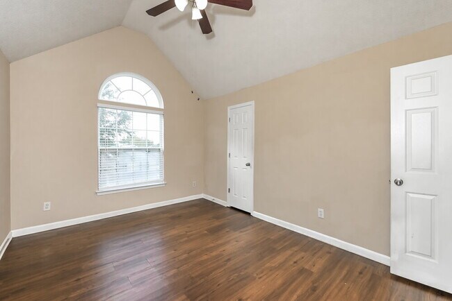 Building Photo - 4182 Arabian Way SW