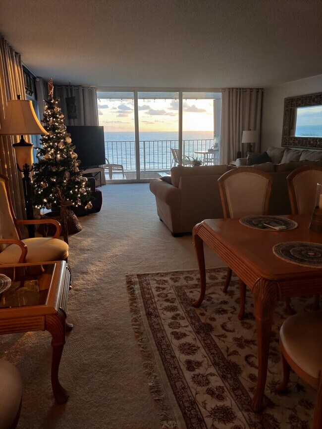 Building Photo - 4200 S Ocean Blvd