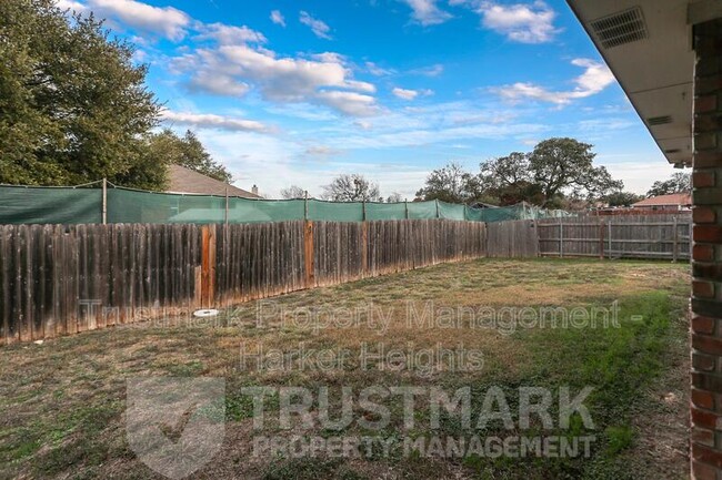 Building Photo - 5608 Hunters Ridge Trail