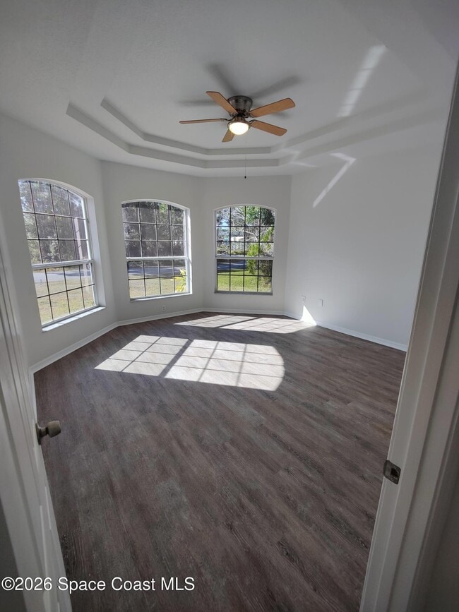 Building Photo - 219 Aladdin St NE