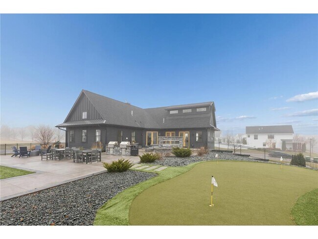 Building Photo - 8689 Deerwood Ln N