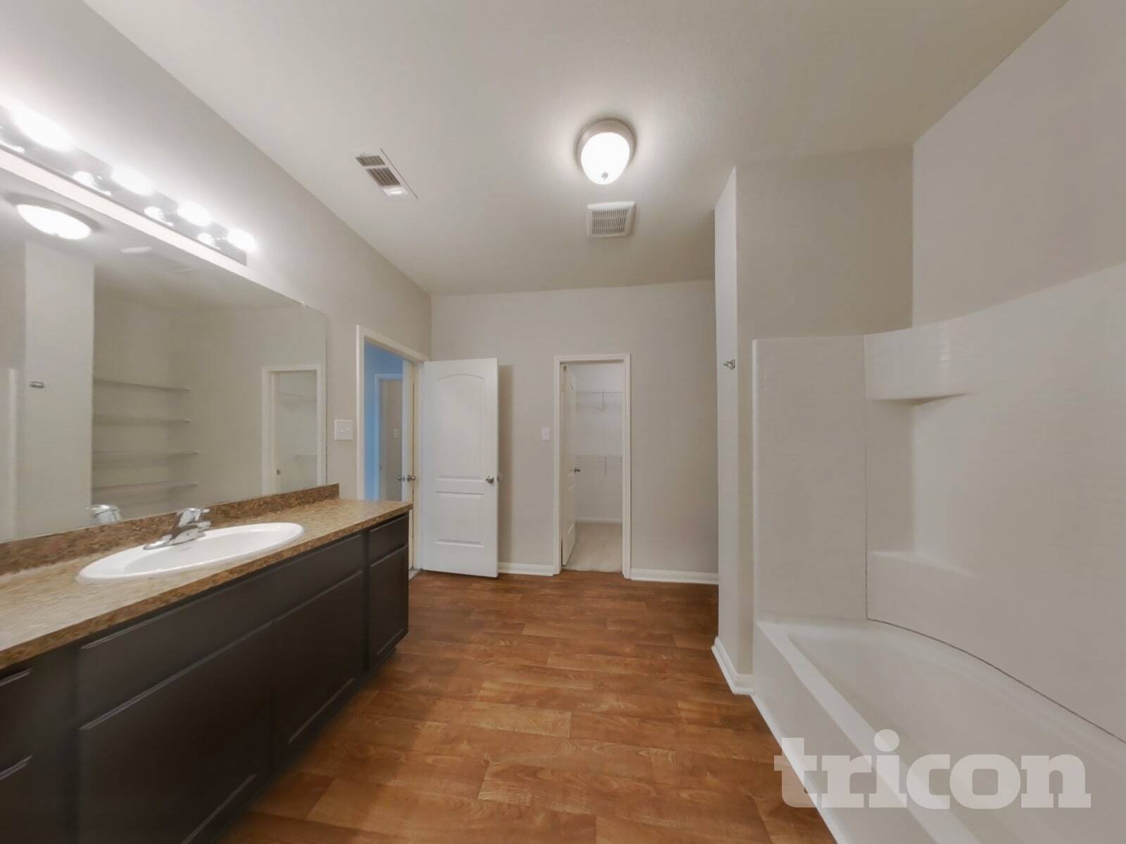 Building Photo - 17142 Common Point Dr