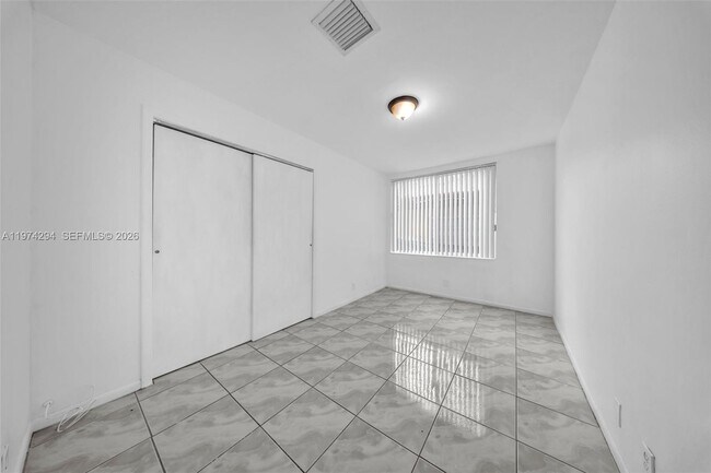 Building Photo - 1853 SW 17th St