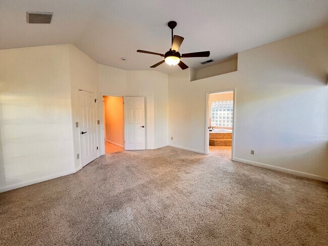 Building Photo - SOUTHWEST BAKERSFIELD