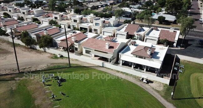 Building Photo - 2647 N Miller Rd