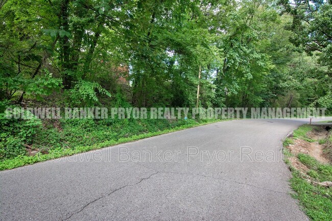 Building Photo - 5722 Moody Sawyer Rd