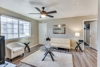 Building Photo - The Courts Of Bedford