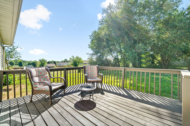 Fenced yard with private deck and plenty of space. Grill and outdoor furniture included. - 318 Atlantic Ave